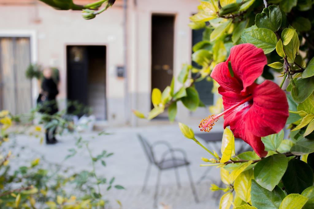 Appartamento Rosso Buoni E Cattivi Cagliari Zimmer foto